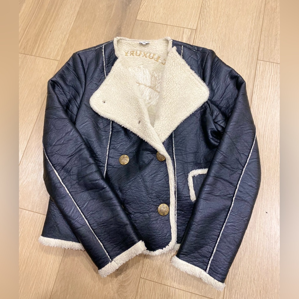 Luxurious GIL SANTUCCI studs faux shearling jacket M ptp 18.5